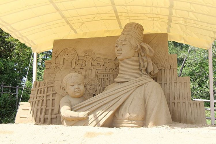 tác phẩm điêu khắc ngoài trời